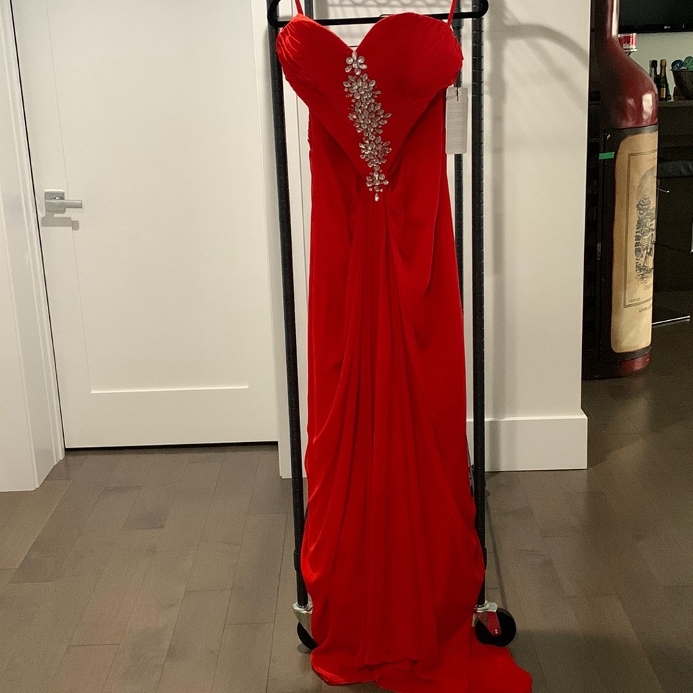 JJ’sHouse, red formal dress, size: 16 (bust: 41.00” Waist: 34.00”)